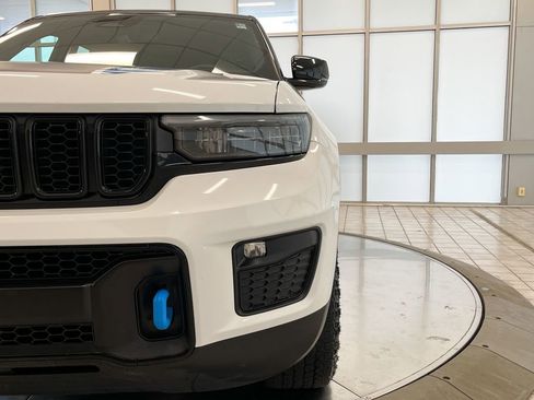 Used 2022 Jeep Grand Cherokee Trailhawk image 13