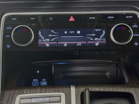 Used 2024 Genesis GV80 2.5T image 23