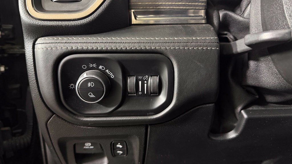 Used 2020 RAM 1500 Limited AWD/4WD image 17