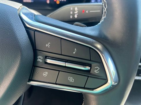 Used 2025 Chevrolet Traverse LT AWD/4WD image 14