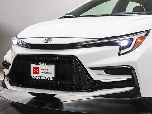 Certified 2024 Toyota Corolla SE w/ SE Premium Package FWD image 8