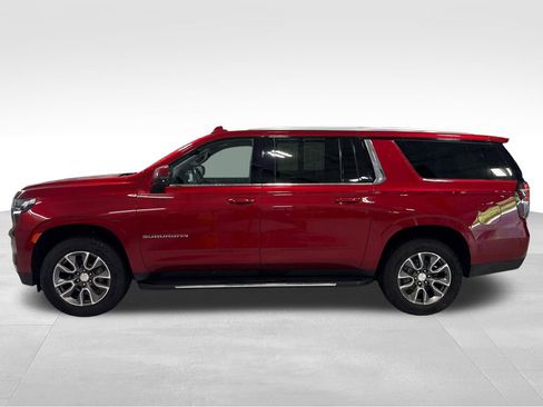 Used 2022 Chevrolet Suburban LT w/ Luxury Package AWD/4WD image 52