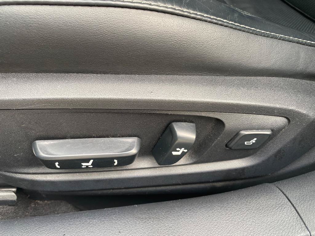 Used 2014 Lexus ES 350 w/ Luxury Package FWD image 36