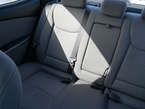 Used 2016 Hyundai Elantra SE image 12