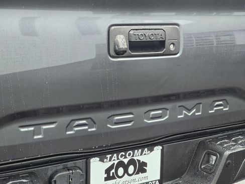 Used 2023 Toyota Tacoma TRD Off-Road w/ Technology Package image 15