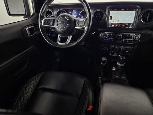 Used 2021 Jeep Wrangler Unlimited Sahara AWD/4WD image 8