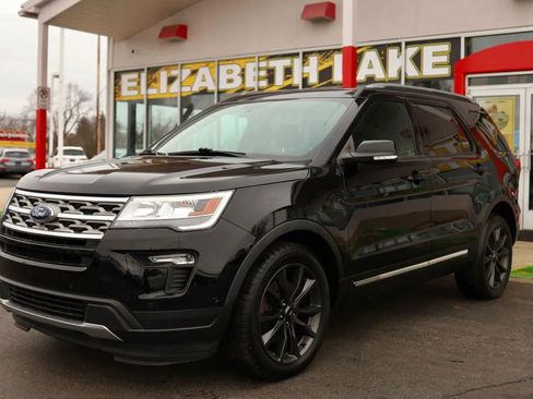 Used 2017 Ford Explorer XLT w/ Equipment Group 202A image 1