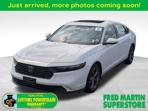 Used 2023 Honda Accord EX image 1