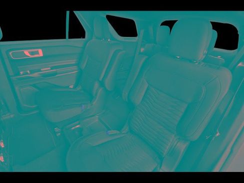 Used 2022 Ford Explorer XLT w/ Equipment Group 202A image 31