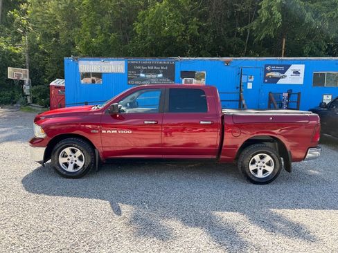 Used 2011 RAM 1500 Classic SLT AWD/4WD image 2