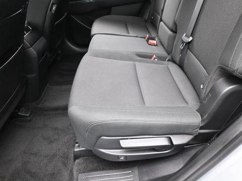 Used 2025 Hyundai Santa Fe SE FWD image 32