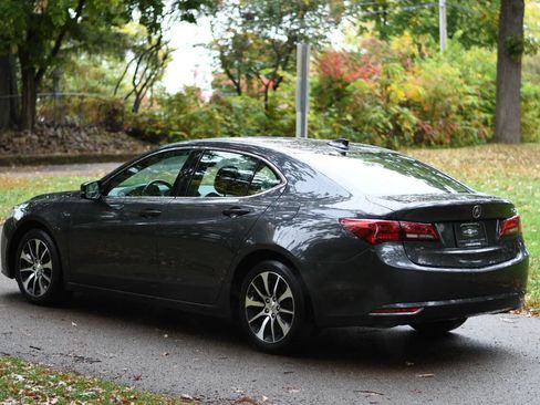 Used 2015 Acura TLX image 4