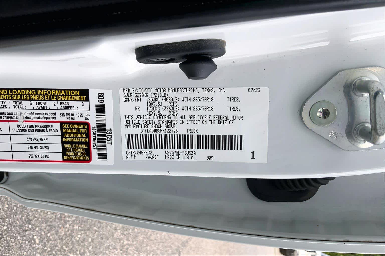 Used 2023 Toyota Tundra SR5 w/ SR5 Premium Package AWD/4WD image 29