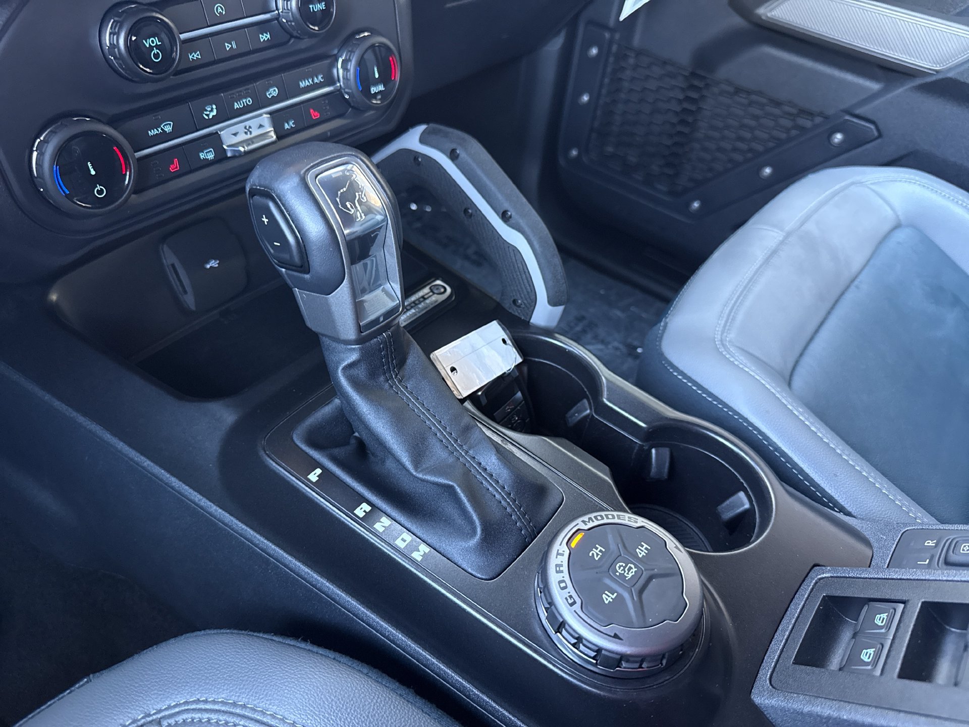 Used 2022 Ford Bronco Outer Banks AWD/4WD image 13