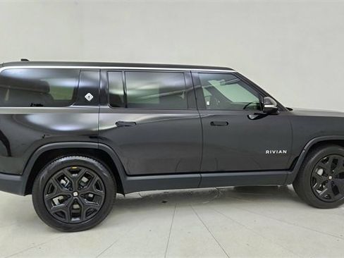 Used 2024 Rivian R1S Adventure image 6