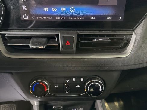 Used 2024 Chevrolet TrailBlazer LS w/ LS Convenience Package image 31