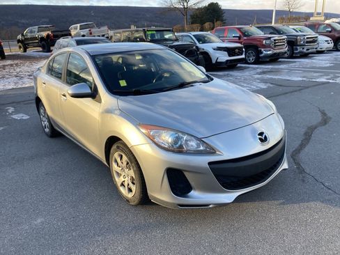 Used 2013 MAZDA MAZDA3 i Sport image 1