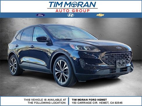 Used 2021 Ford Escape SE w/ SE Sport Appearance Package image 1
