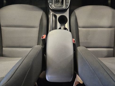 Used 2025 Kia Soul LX w/ LX Technology Package FWD image 20