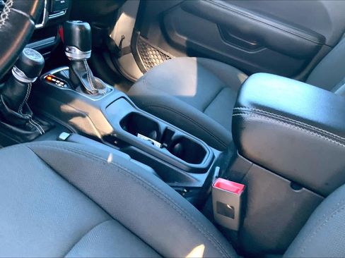 Used 2018 Jeep Wrangler Unlimited Sahara w/ Dual Top Group image 15