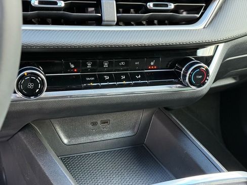 New 2026 Chevrolet Equinox LT image 15