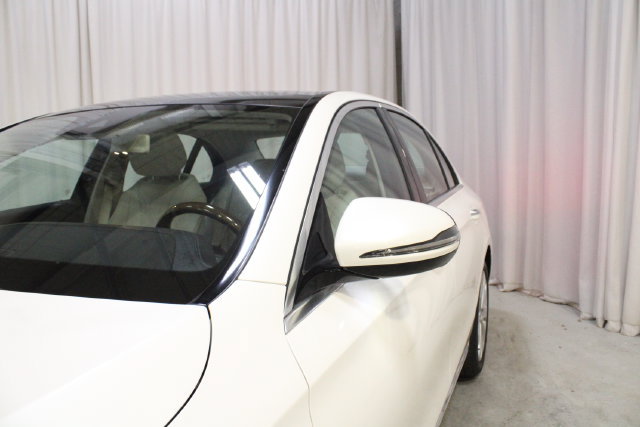 Used 2018 Mercedes-Benz E 300 image 34