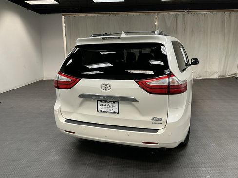 Used 2018 Toyota Sienna Limited Premium w/ Protection Package FWD image 5