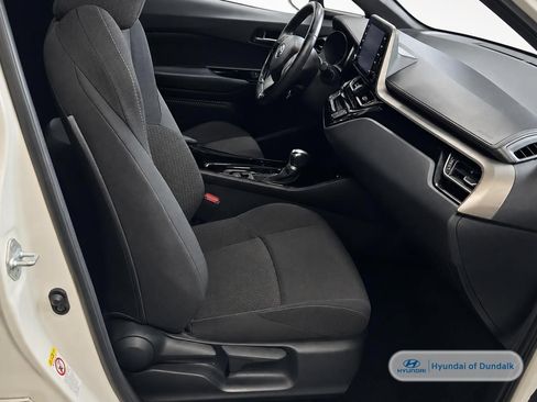 Used 2019 Toyota C-HR XLE FWD image 11