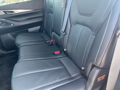 Used 2025 INFINITI QX60 Luxe image 17