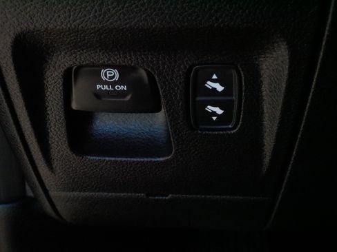 Used 2025 RAM 1500 Big Horn AWD/4WD image 27