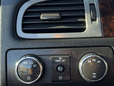 Used 2011 GMC Sierra 3500 Denali image 16