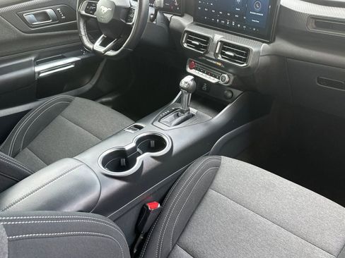 Used 2025 Ford Mustang Coupe image 15