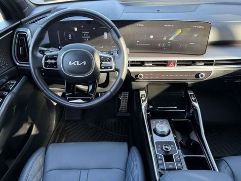 Used 2025 Kia Sorento SX Prestige image 11