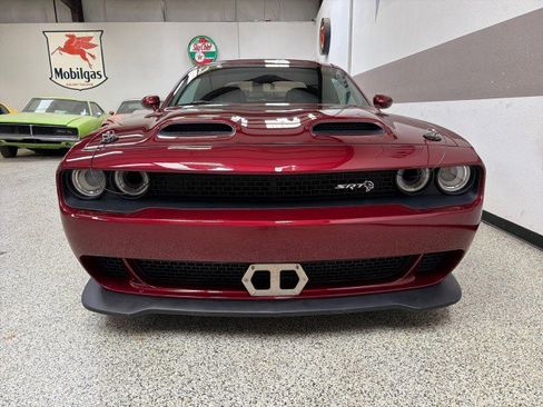 Used 2018 Dodge Challenger SRT Hellcat image 37