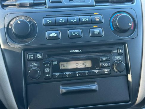 Used 2001 Honda Accord LX image 16