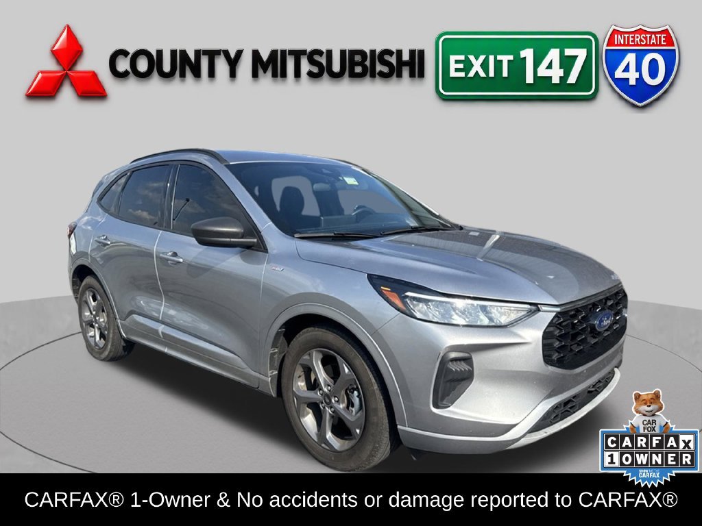 Used 2023 Ford Escape ST-Line w/ Tech Pack #1 FWD image 1