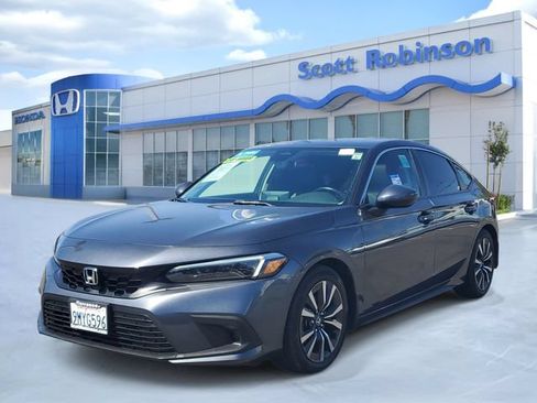 Certified 2024 Honda Civic EX-L image 2