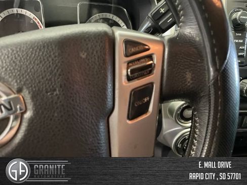 Used 2018 Nissan Titan PRO-4X w/ Pro-4x Convenience Package AWD/4WD image 32