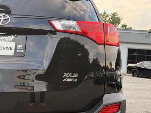Used 2015 Toyota RAV4 XLE AWD/4WD image 10