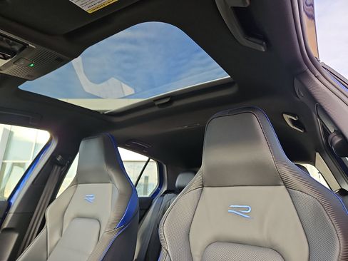 Certified 2024 Volkswagen Golf R image 13