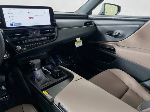 New 2025 Lexus ES 350 w/ Premium Package image 22