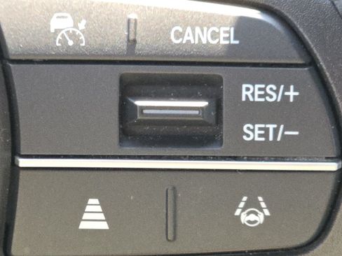 Used 2024 Honda CR-V EX image 9