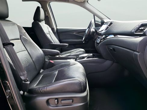 Used 2017 Honda Pilot Elite image 18