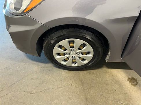 Used 2016 Hyundai Accent SE FWD image 27