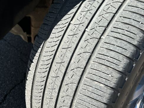 Used 2019 Cadillac Escalade ESV Luxury image 29