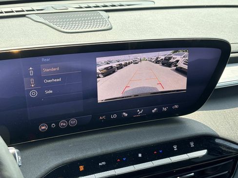 Used 2025 Buick Enclave Preferred w/ Power Package FWD image 22