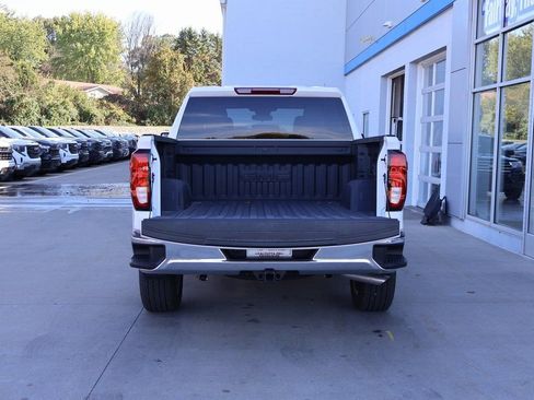 New 2025 GMC Sierra 1500 SLE image 30