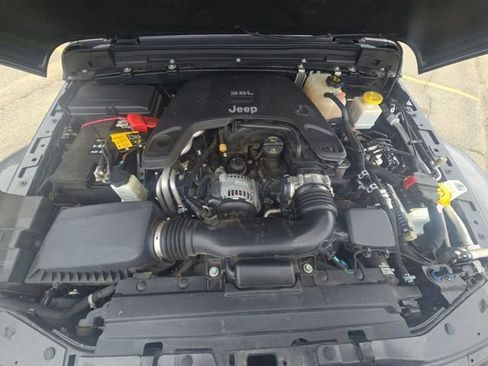 Used 2021 Jeep Gladiator Willys image 10