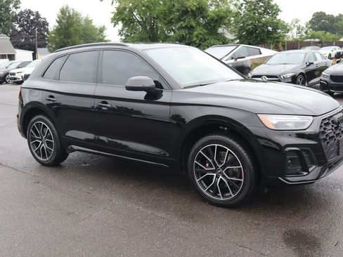 Used 2023 Audi SQ5 Premium Plus w/ Premium Plus Package AWD/4WD image 3