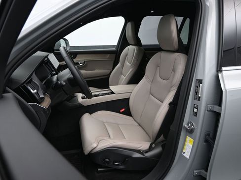 Used 2026 Volvo XC90 B6 Ultra w/ Protection Package Premier image 18